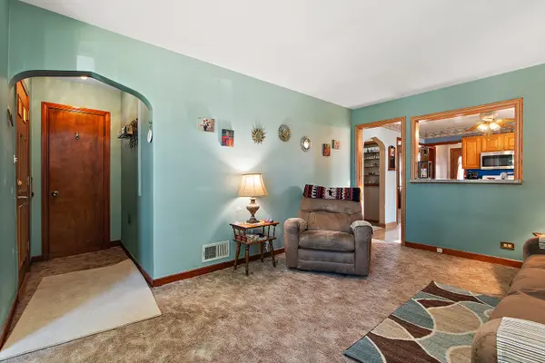 6731 S Kolin AVE, Chicago, IL 60629