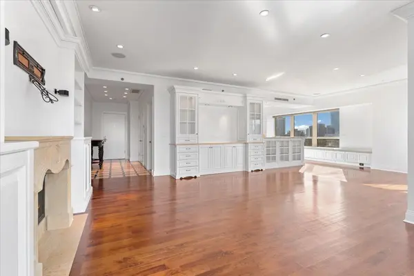 800 N Michigan AVE #3603, Chicago, IL 60611