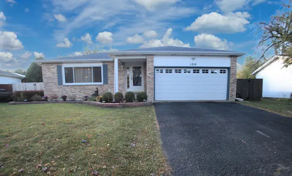 1210 Lorelei DR, Zion, IL 60099