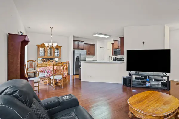 1594 Hannah LN #1112, Pingree Grove, IL 60140