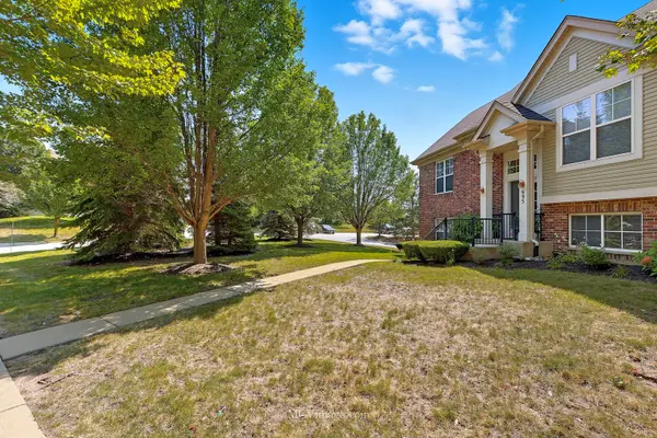 695 Station BLVD, Aurora, IL 60504