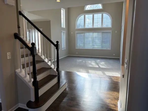 4 Alleghany CT, Bolingbrook, IL 60440