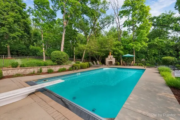 24881 N Black Walnut TER, Cary, IL 60013
