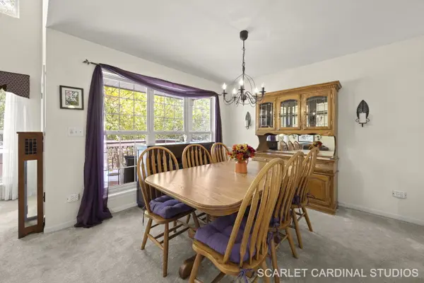 341 Cimarron RD E, Lombard, IL 60148