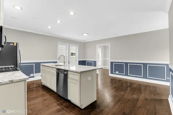 19 Augusta ST, Oak Park, IL 60302