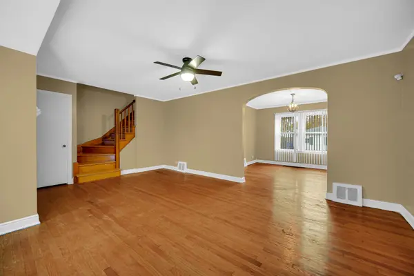 10626 S Prairie AVE, Chicago, IL 60628