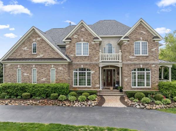 6209 Whiteoak DR, Mchenry, IL 60050