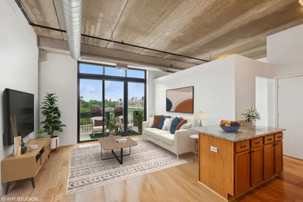 811 W 15th PL #513, Chicago, IL 60608