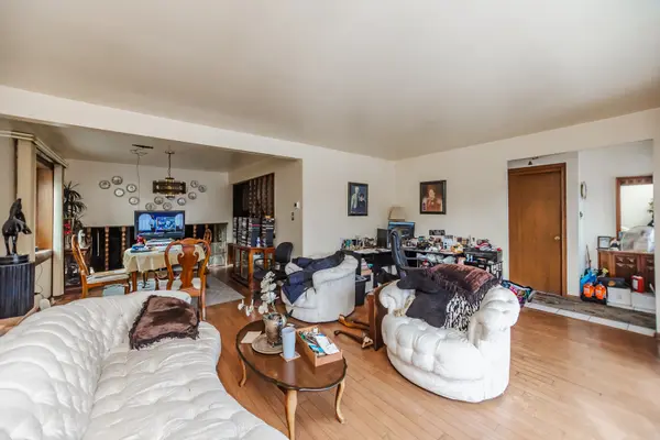 5804 S Kenton AVE, Chicago, IL 60629