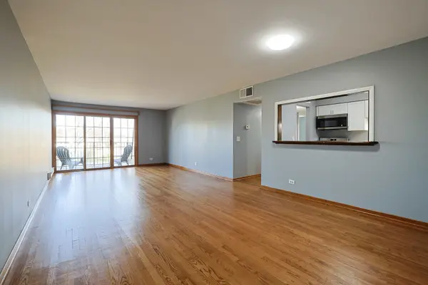 1111 Pleasant Run DR #911, Wheeling, IL 60090