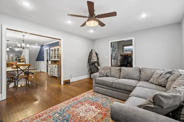 6226 N Niagara AVE, Chicago, IL 60631