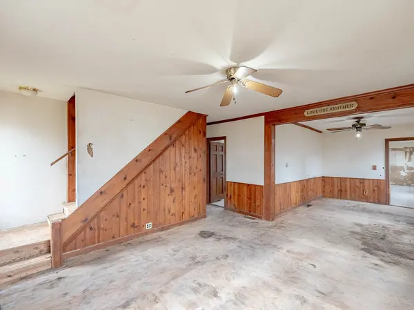 4104 White ST, Richmond, IL 60071