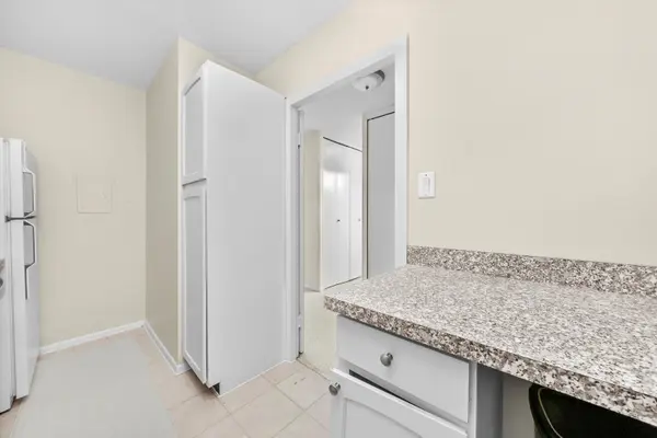 777 N Michigan AVE #2202, Chicago, IL 60611