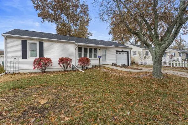 19 La Salle DR, Decatur, IL 62521