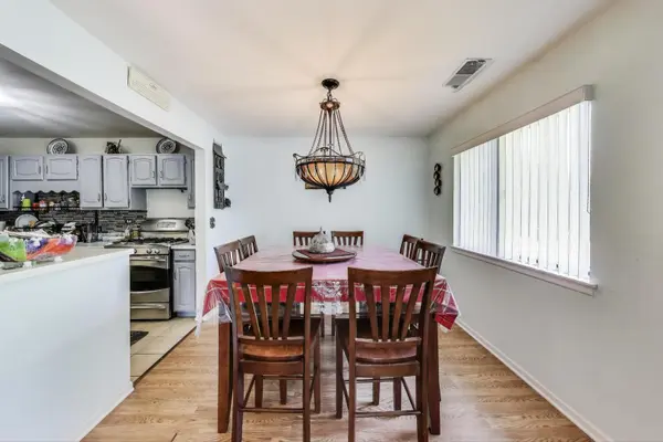 350 Newgate CT #2Z, Schaumburg, IL 60193
