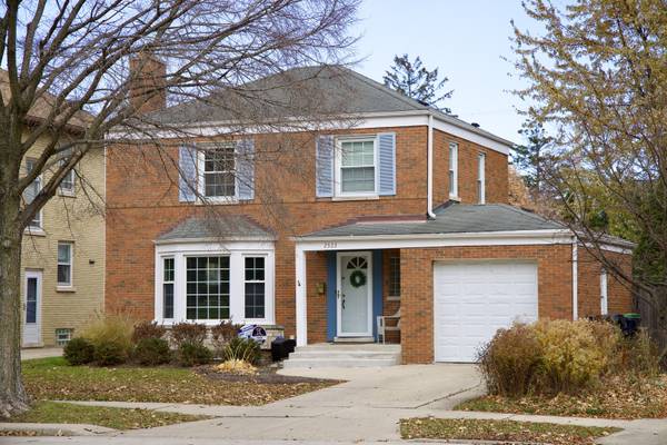 2523 Hastings AVE, Evanston, IL 60201