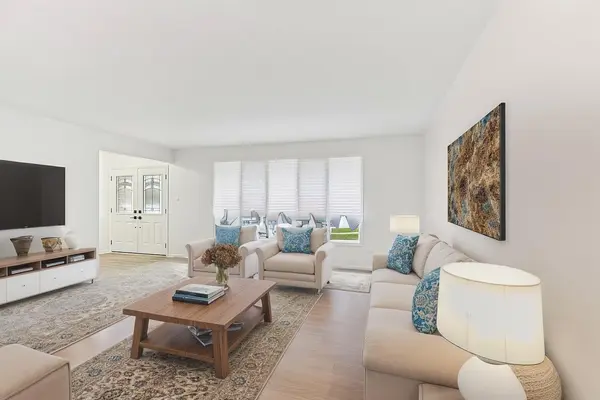 8926 Butterfield LN, Orland Park, IL 60462