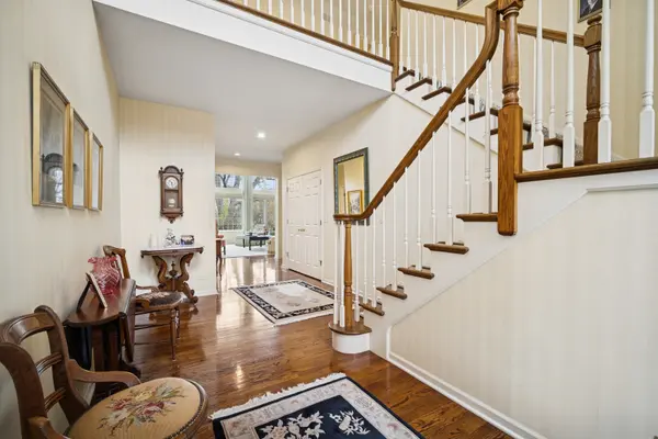 831 Balmoral LN, Northbrook, IL 60062