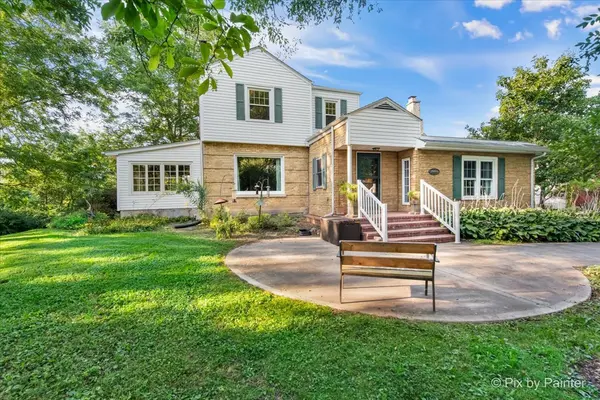 24400 N Kelsey RD, Lake Barrington, IL 60010