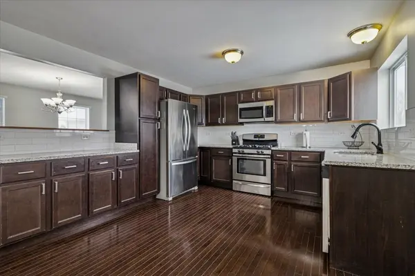 1112 Kim CT, Joliet, IL 60431