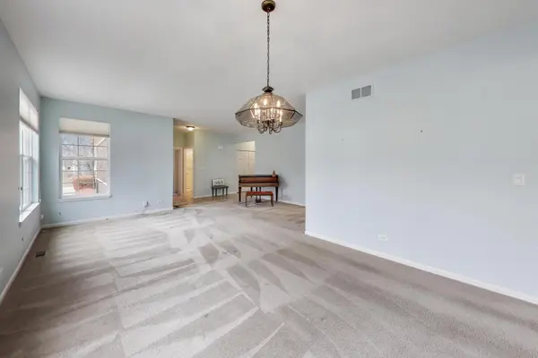 1129 Drury LN, Aurora, IL 60502