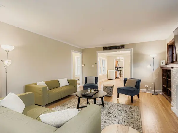 5704 N Artesian AVE #3N, Chicago, IL 60659