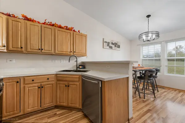 1310 Harvest DR, Crest Hill, IL 60403