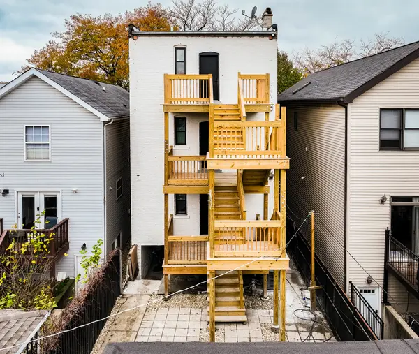 1709 N Troy ST, Chicago, IL 60647