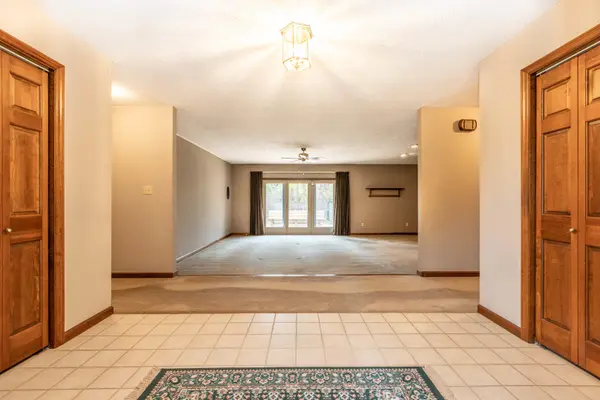 19051 MEANDER WAY, Bloomington, IL 61705