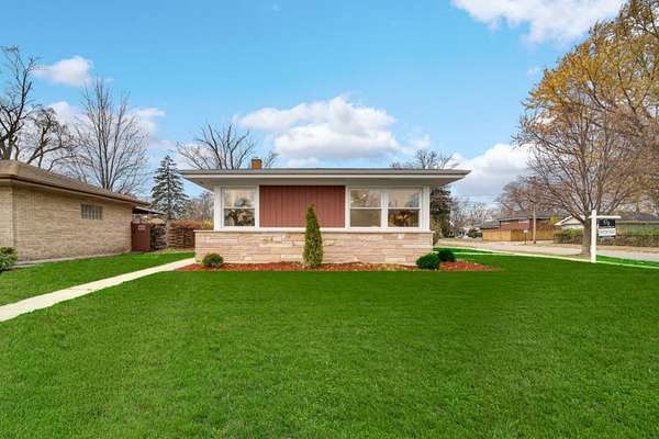 1845 Everett AVE, Des Plaines, IL 60018