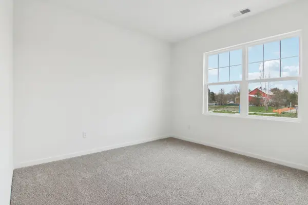820 Mesa LN, Pingree Grove, IL 60140