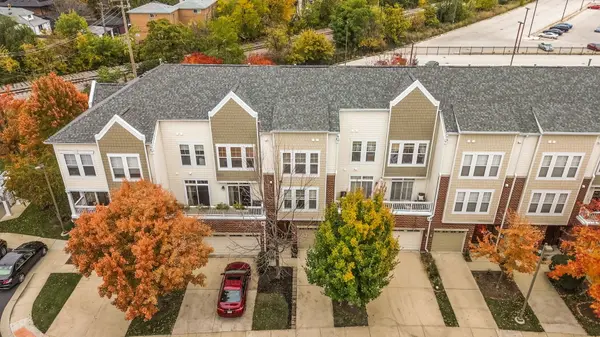 605 Grove LN, Forest Park, IL 60130