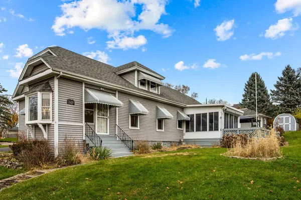 142 Cottage AVE,  Carpentersville,  IL 60110