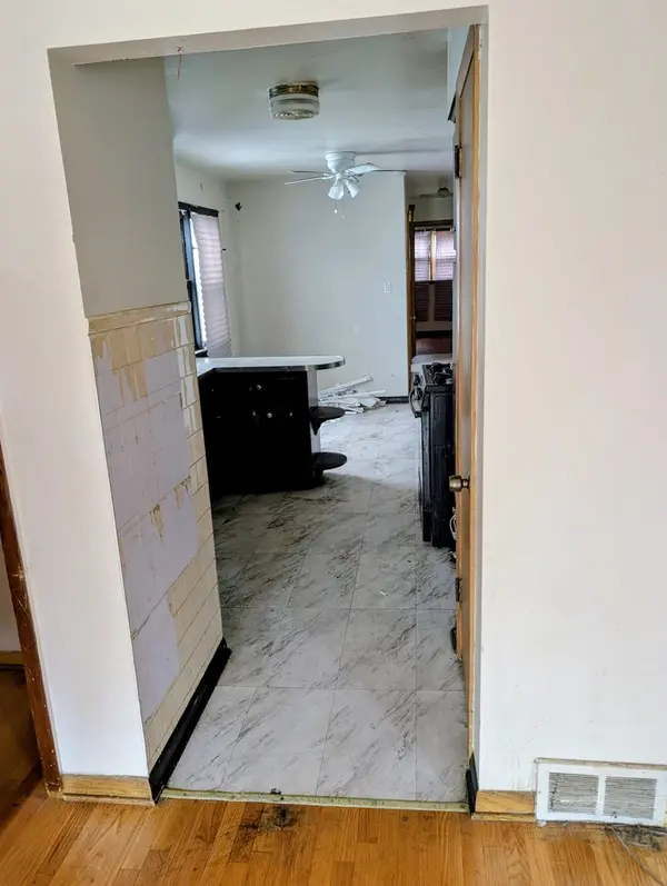 7935 S East End AVE, Chicago, IL 60617