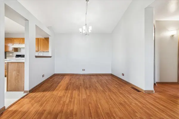 601 E Victoria CIR #0, North Aurora, IL 60542