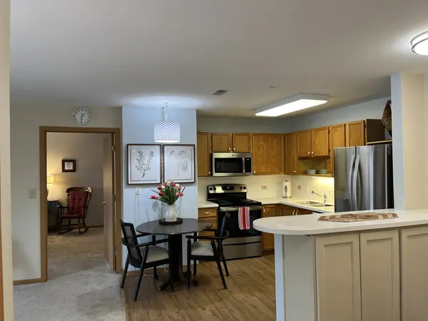 605 Barrington AVE #216, East Dundee, IL 60118