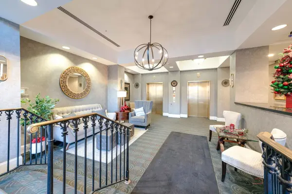44 N Vail AVE #613, Arlington Heights, IL 60005