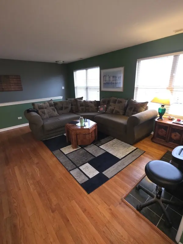 12245 Fairway CIR #D, Blue Island, IL 60406