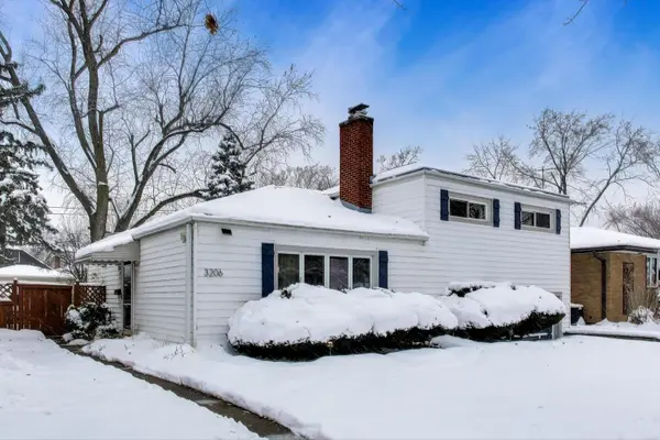 3206 Sunnyside AVE, Brookfield, IL 60513
