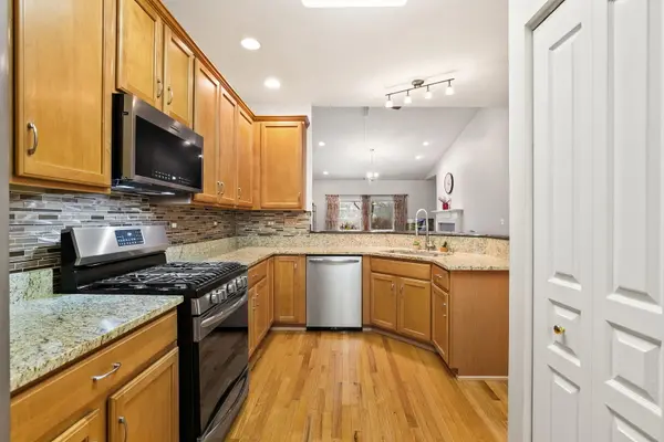 2854 Waterfront AVE, Algonquin, IL 60102