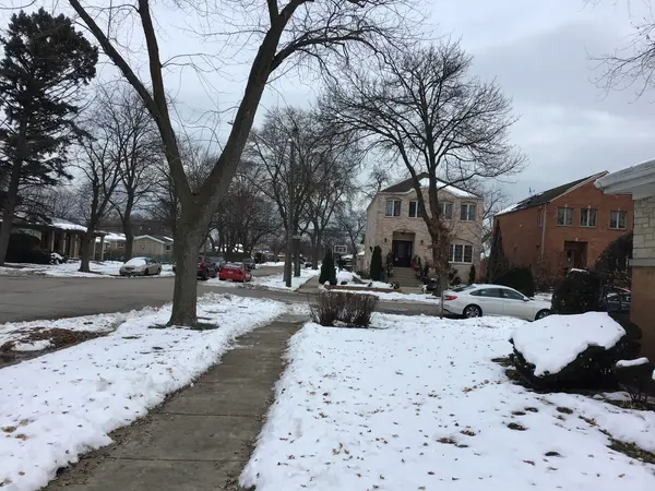 8454 Monticello AVE, Skokie, IL 60076