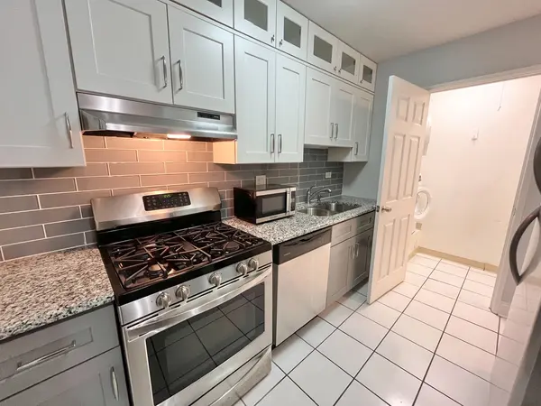 1501 E Churchill DR #105, Palatine, IL 60074