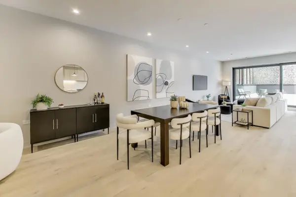 613 N Ogden AVE #2E, Chicago, IL 60642