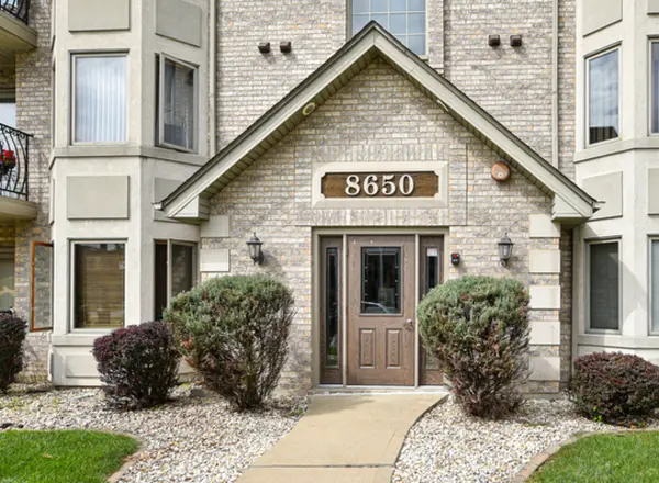 8650 Laporte AVE #1A, Burbank, IL 60459