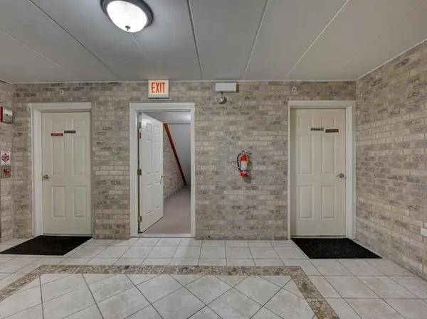 8650 Laporte AVE #1A, Burbank, IL 60459