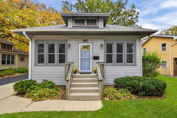 215 N Oak AVE, Bartlett, IL 60103