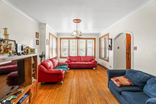5951 S Richmond ST, Chicago, IL 60629