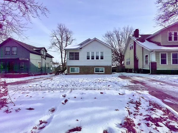 308 Low ST, Bloomington, IL 61701