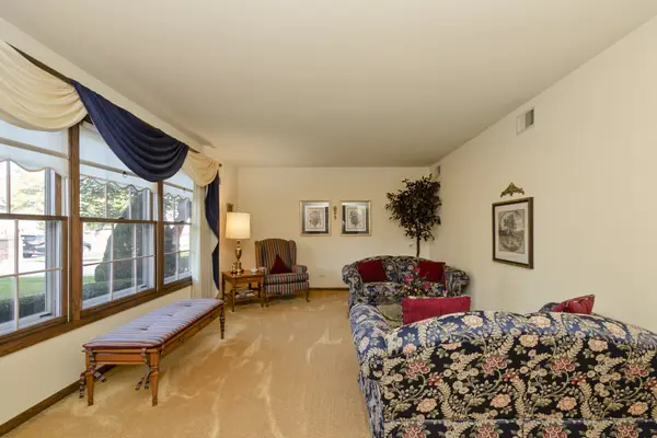 14417 Country Club LN, Orland Park, IL 60462