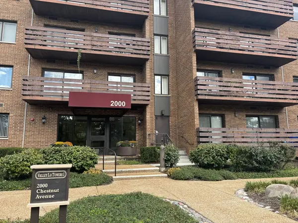 2000 Chestnut AVE #407, Glenview, IL 60025